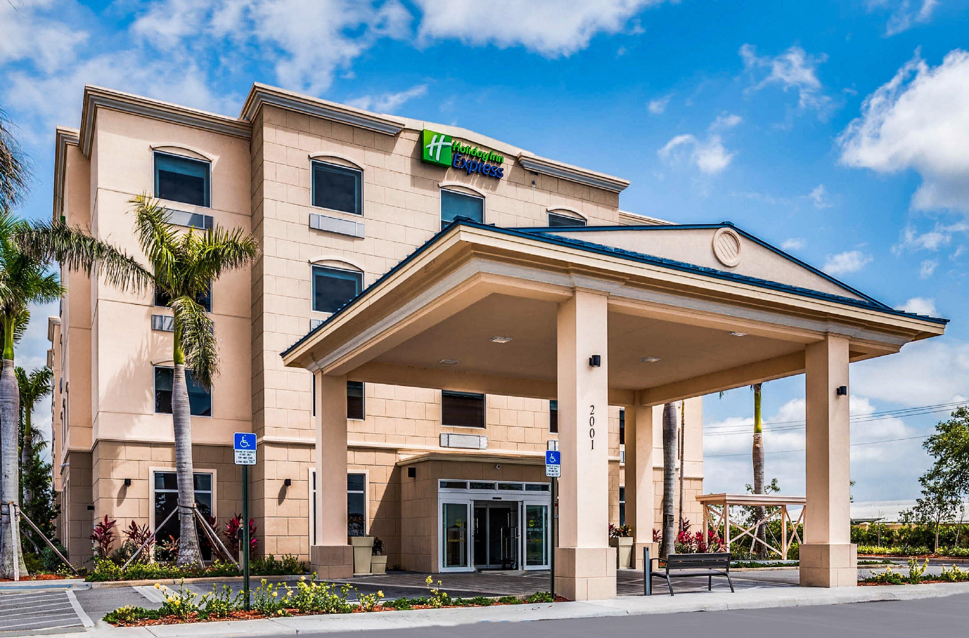 Holiday Inn Express & Suites Boynton Beach West By Ihg Екстериор снимка