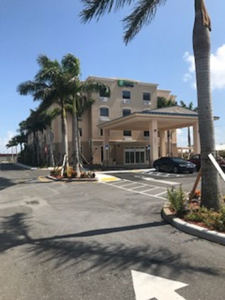 Holiday Inn Express & Suites Boynton Beach West By Ihg Екстериор снимка