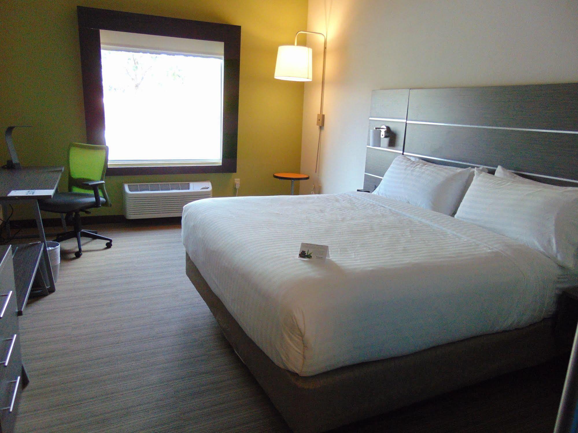 Holiday Inn Express & Suites Boynton Beach West By Ihg Екстериор снимка
